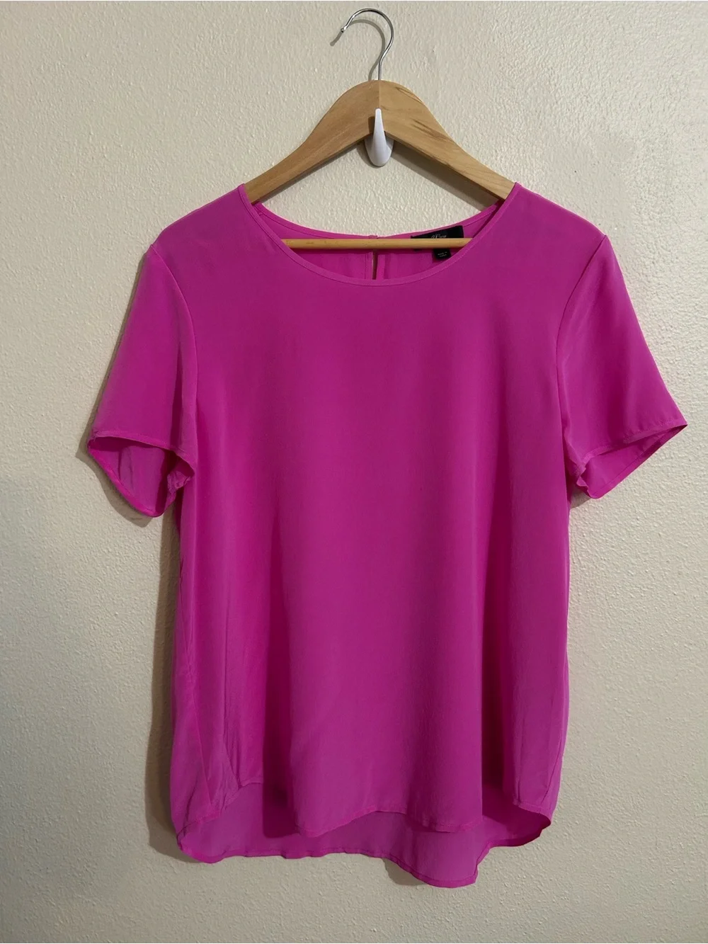 J. Crew Bright Hot Pink Short Sleeve Silk Blouse Size Medium